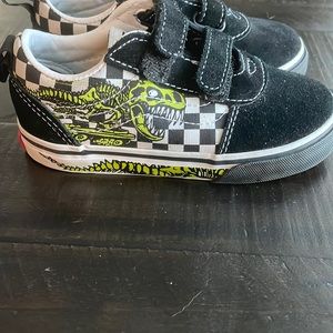 Vans toddler size 9 only worn once in perfect condition